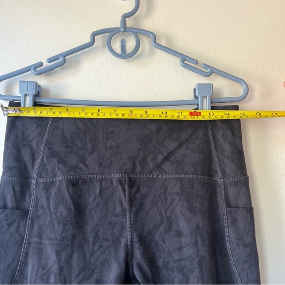 Tuff Athletics Black High Rise Leggings with Pockets Size L Made in Canada - Picture 7 of 9